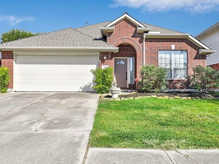6827 Atasca Creek Dr — Photo 1