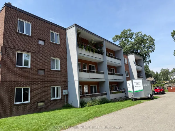 6035 Murray St #39, Niagara Falls, ON L2G 2K4