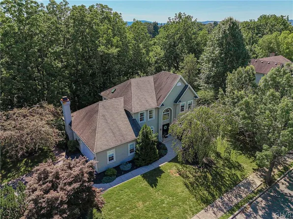 3396 Beaufort Dr, Bethlehem, PA 18017