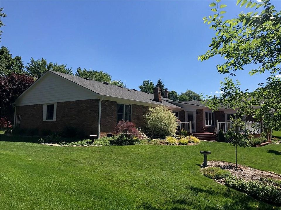 2nd image of 4071 Easy St