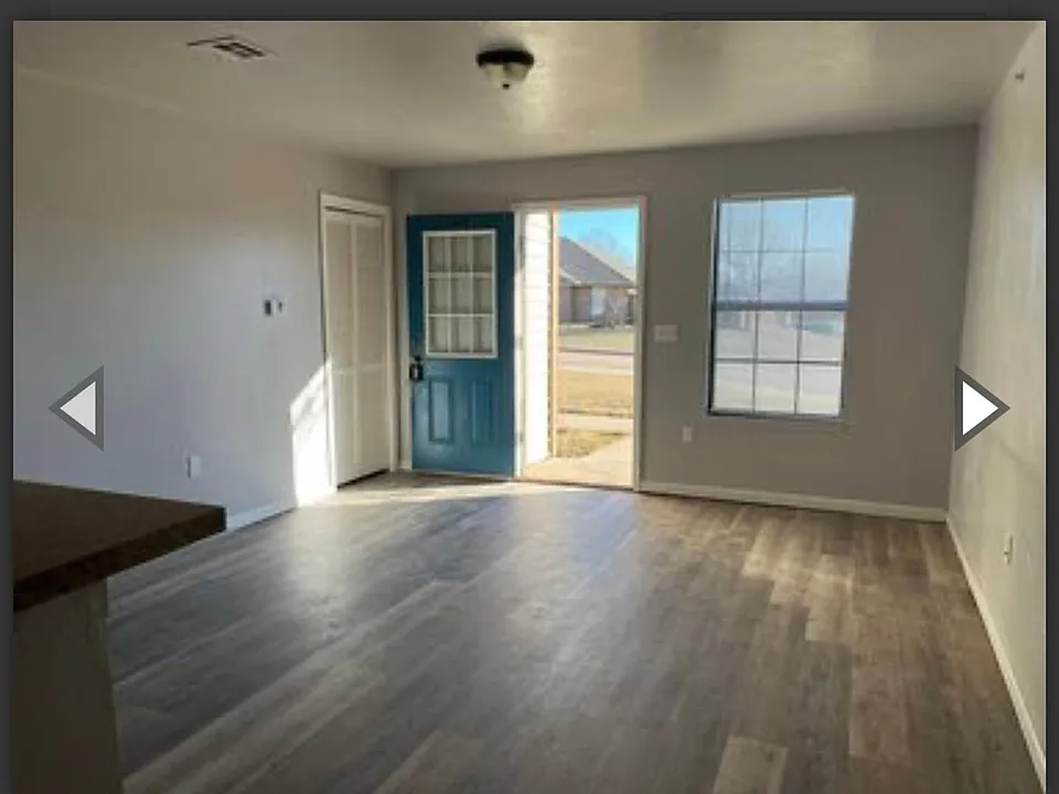 Saddle Creek Apartments