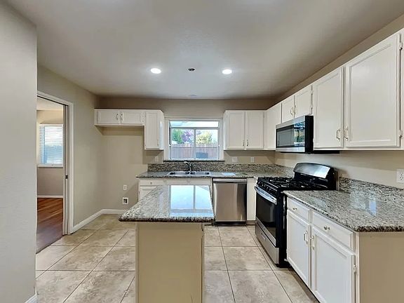 4th image of 4671 E Colton Ave #2007