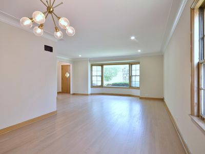 6961 W Melrose St, Chicago, IL, 60634