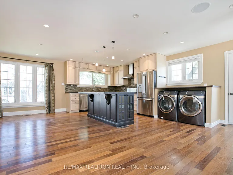 2 Callahan Rd — Photo 14