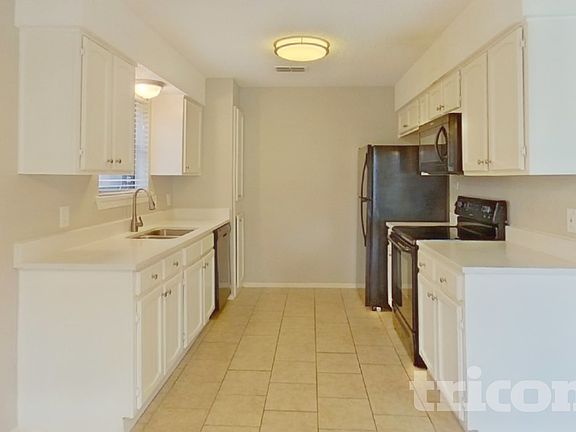 5th image of 3029 Meadowmoor St