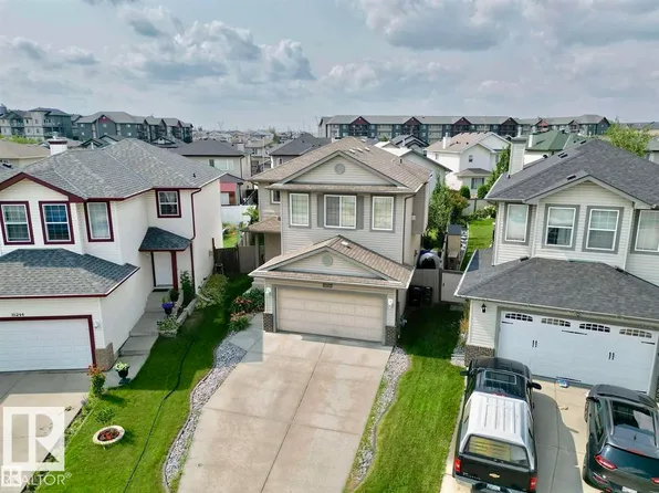 16246 48th St NW, Edmonton, AB T5Y 3H7