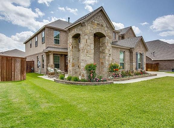 3rd image of 224 Westfield Dr