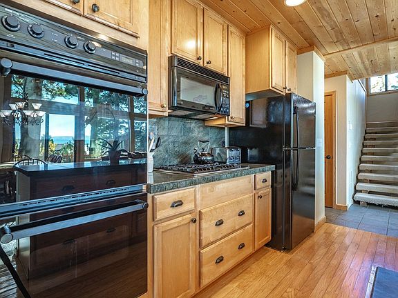 4th image of 305 Edgecliff Way