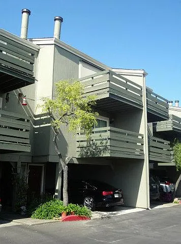 2 bed, 1.5 bath, 1016 sqft, $3,900 — Photo 2