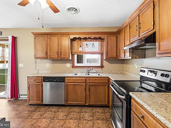 5th image of 323 Westlu Dr