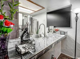 16002 E Alaska Pl APT B, Aurora, CO 80017