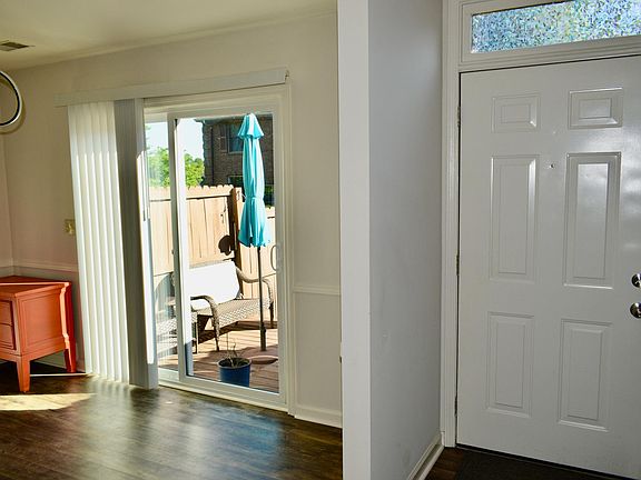 2nd image of 313 Bainbridge Dr APT C