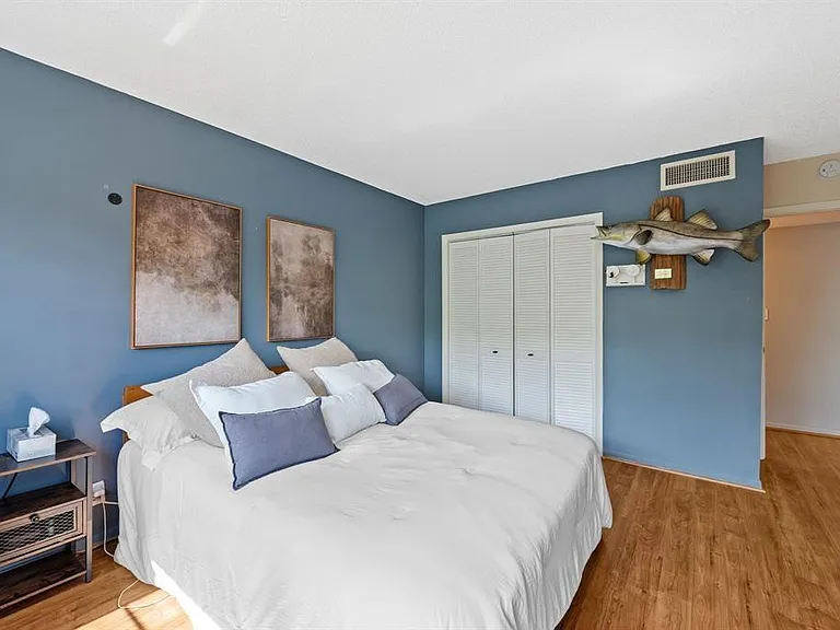 340 Sunset Dr #401 — Photo 17