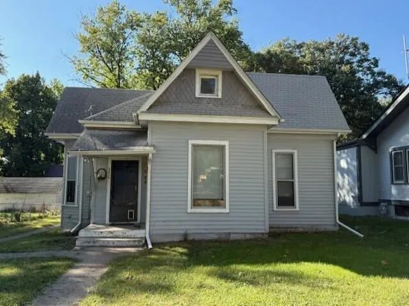 3806 12th St, Des Moines, IA 50313