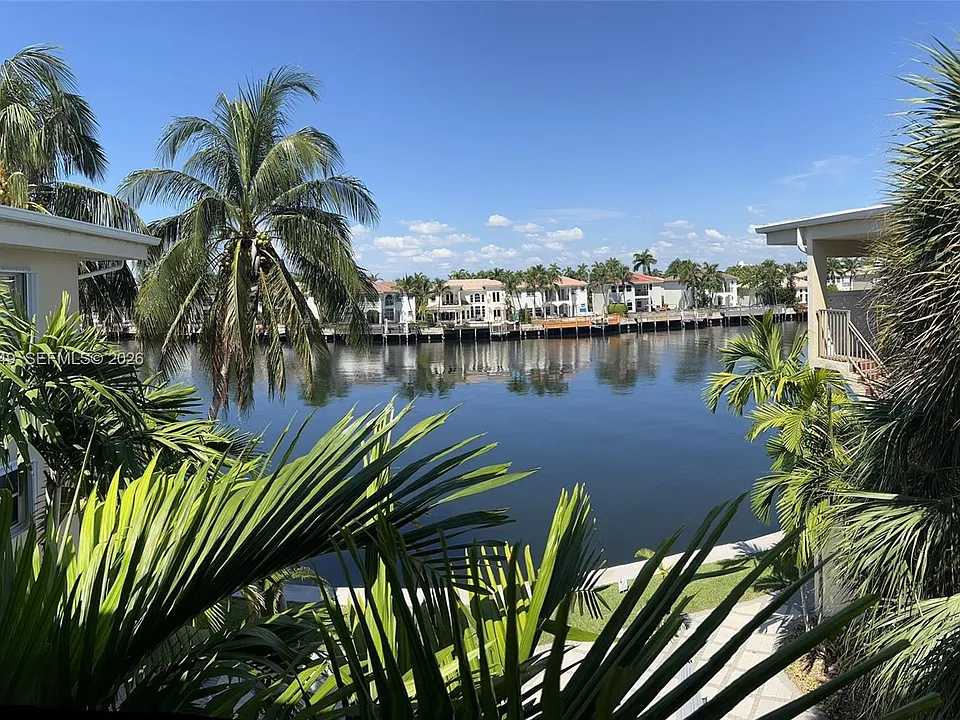 2600 S Ocean Dr #S307