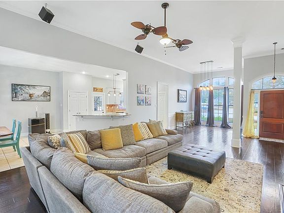 4th image of 1090 Rue Chinon