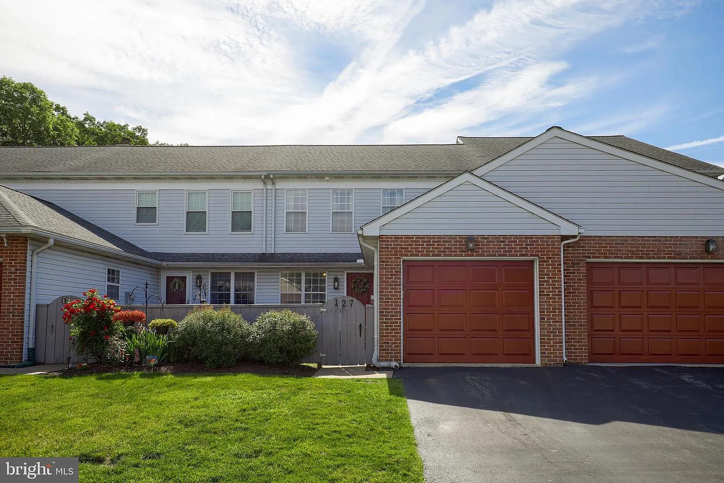 127 Pinnacle Point Dr photo 1