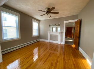 27 Plantation St #2, Worcester, MA 01604