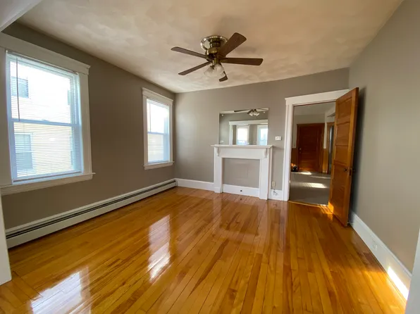 27 Plantation St #2, Worcester, MA 01604