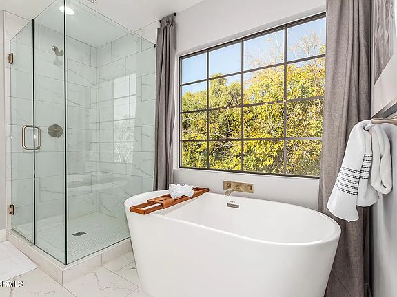 4th image of 2604 N 27th St #15