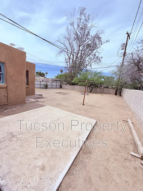 Studio, 1.0 bath, 500 sqft, $750 — Photo 2