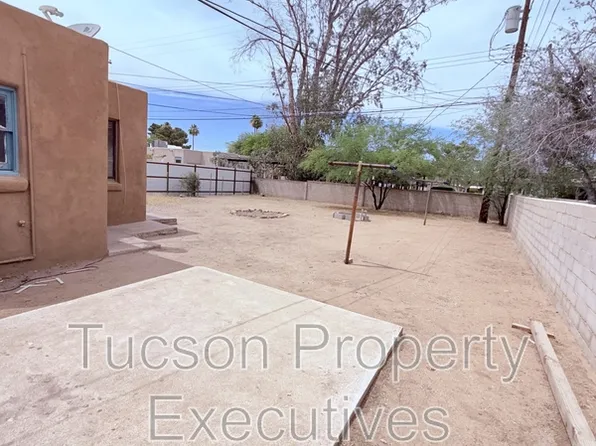 1233 E Mabel St #3, Tucson, AZ 85719