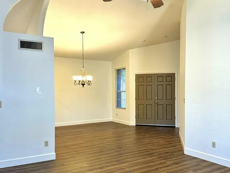 313 W Monte Cristo Ave — Photo 4