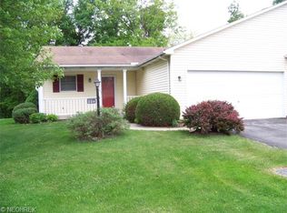 328 Zingales Rd #11D, Bedford, OH 44146