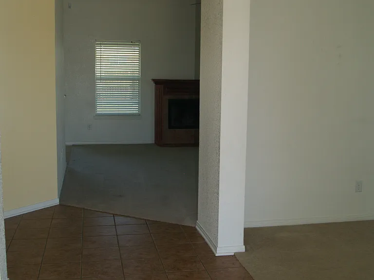 5802 Venetian Ct — Photo 3