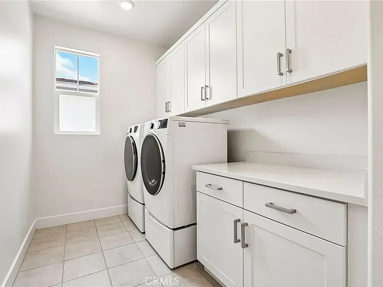 337 Abacus — Photo 25