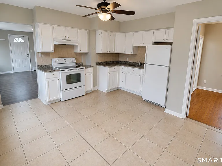 17 N Spring St #1 — Photo 4