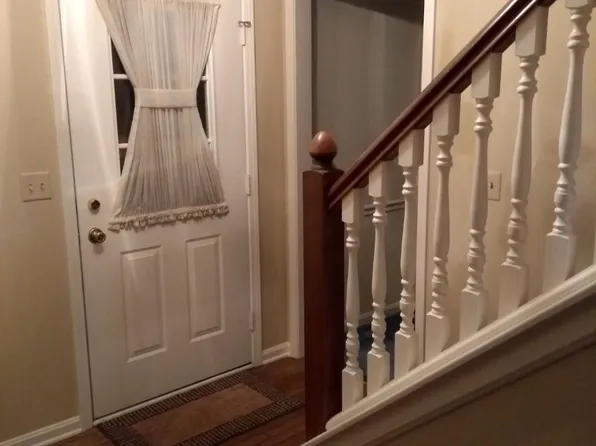 34352 Summerset Dr, Solon, OH 44139