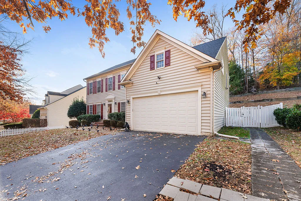 Building Photo - 16492 Hayes Ln