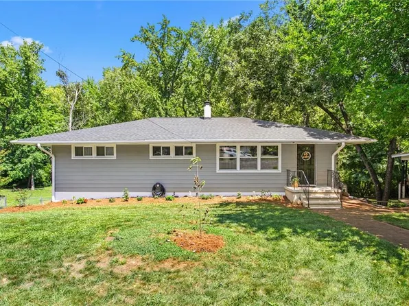 119 Azalea Cir, Burlington, NC 27215