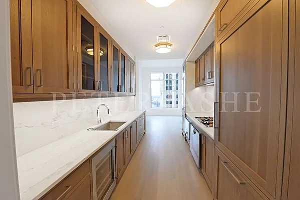 Rented by Peter Ashe | media 75