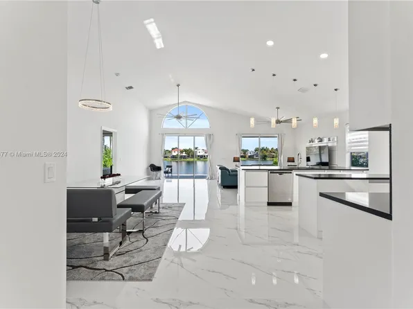 18445 NW 13th St, Pembroke Pines, FL 33029