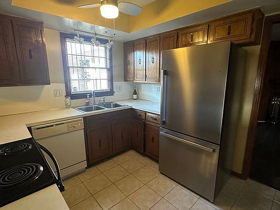 4th image of 743 Leicester Dr