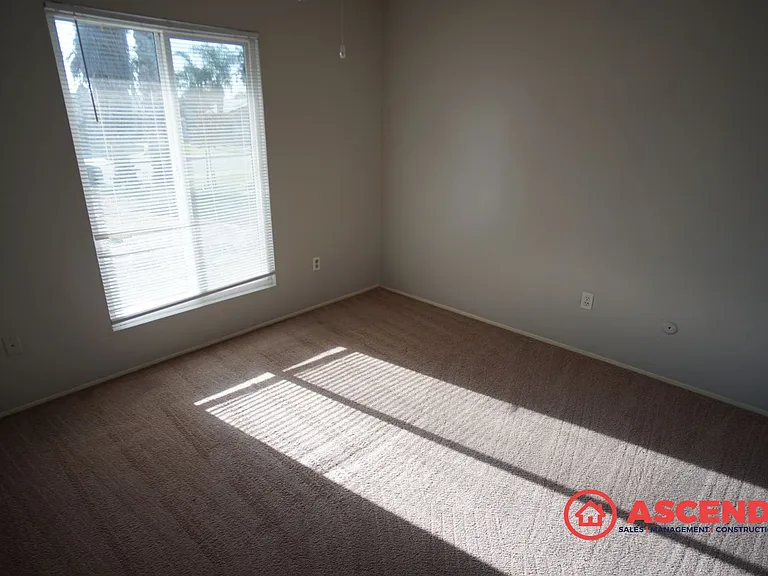 5104 Belcrest Ave — Photo 11