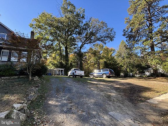 2nd image of 28 Cedar Ln