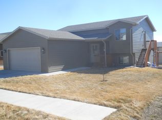 3127 New England St, Rapid City, SD 57703