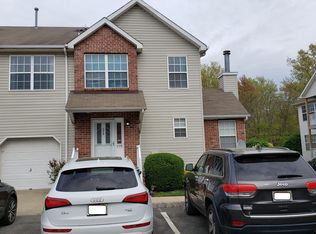 375 Bowler Ct, Piscataway, NJ 08854