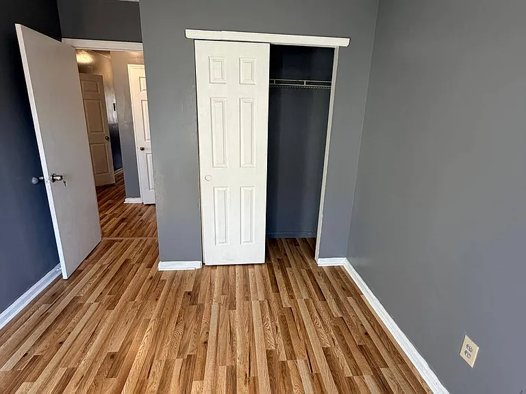 392 Montauk Ave #2 — Photo 17