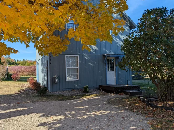 540 Chambers St, Saint Ignace, MI 49781