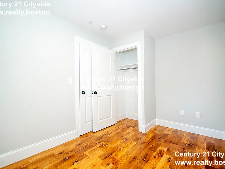 205 Marion St #3 — Photo 9