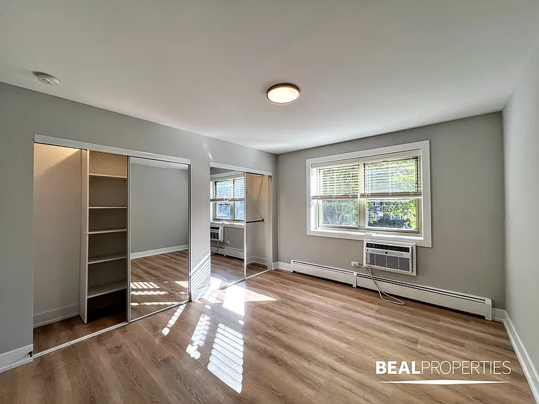 452 W Oakdale — Photo 80