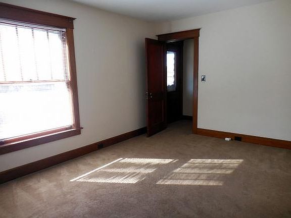 3rd image of 57 Park Ave