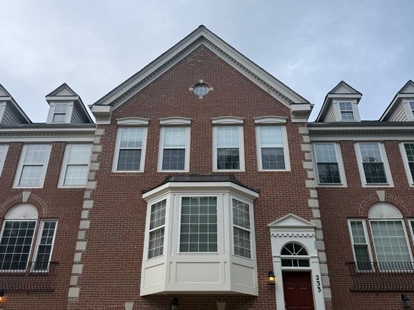 233 Galewood Dr, Edgewater, MD