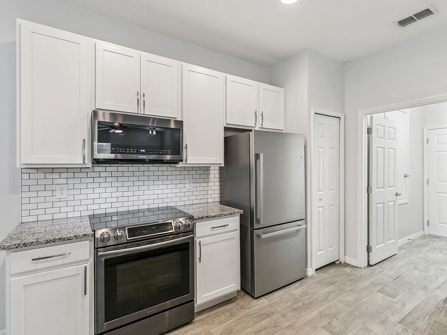 3 bed, 1473 sqft, $2,200 — Photo 4