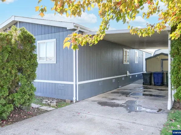 925 York St #38, Aumsville, OR 97325