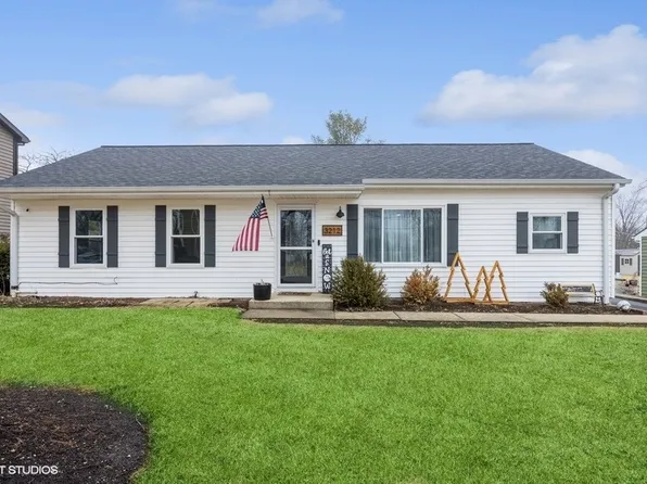 3212 Sunrise View St, McHenry, IL 60050